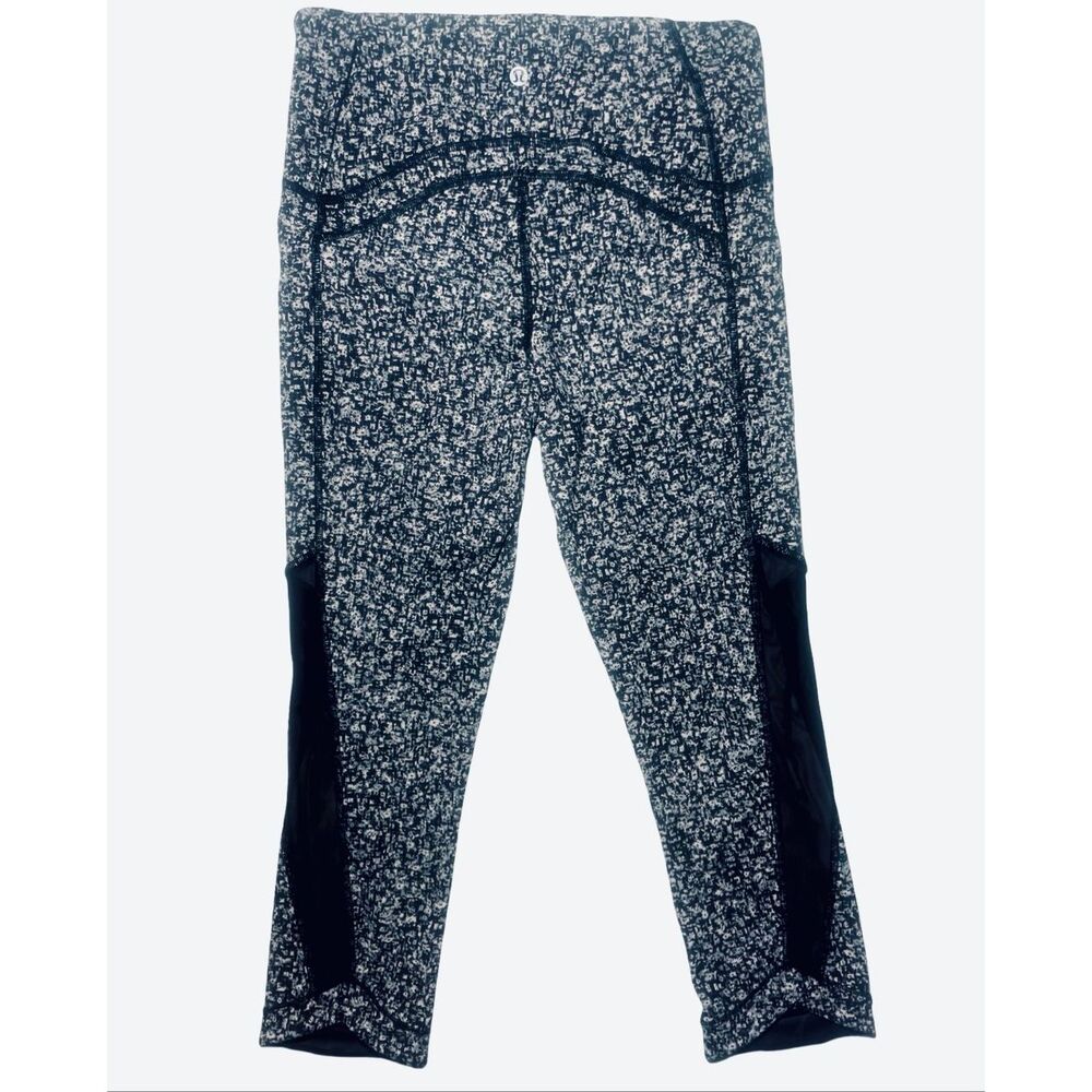 Lululemon Invigorate 7/8 Tights EUC - Picture 5 of 10